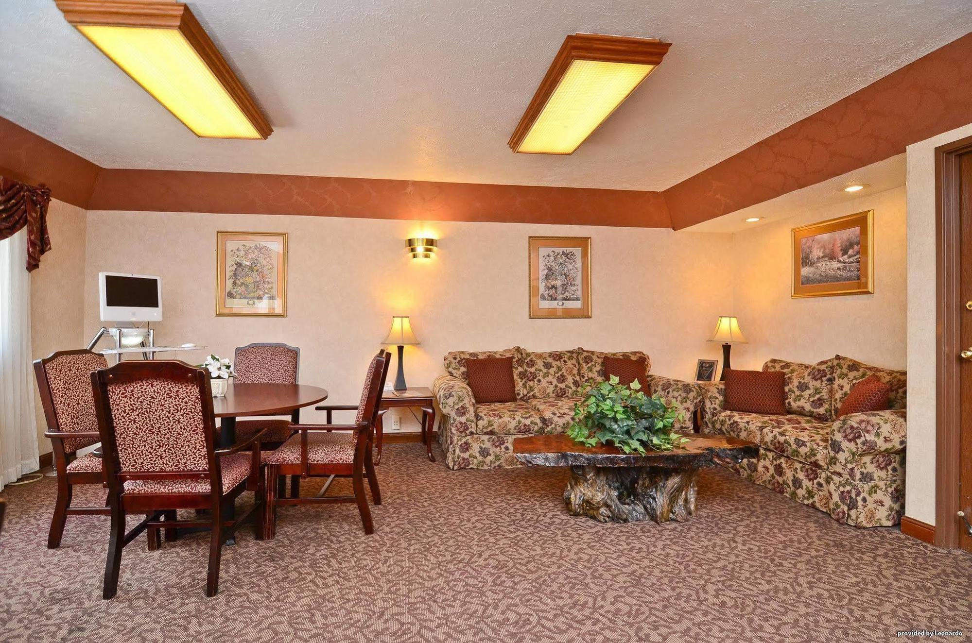 Baymont By Wyndham Danville Il Екстер'єр фото
