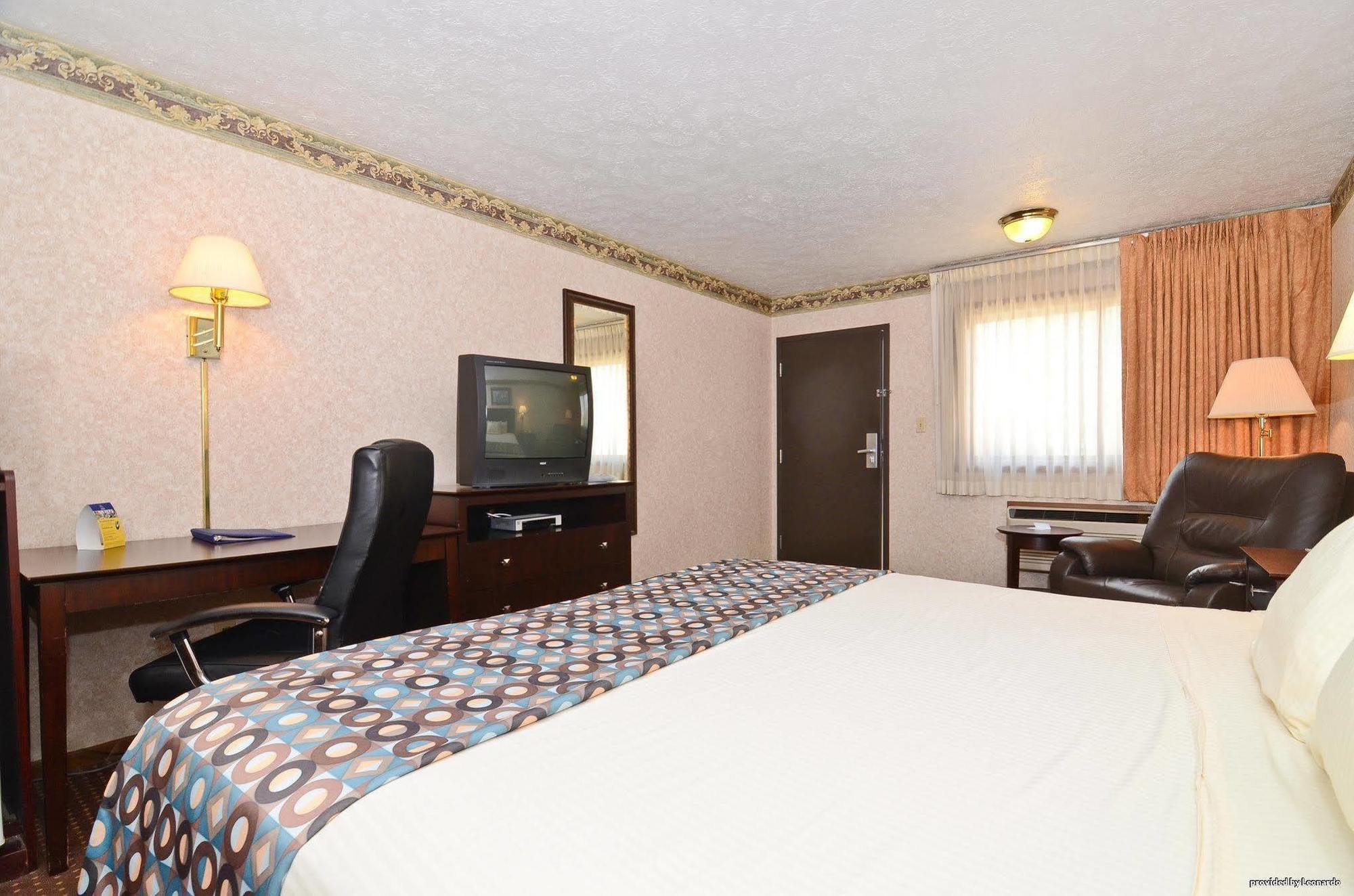 Baymont By Wyndham Danville Il Екстер'єр фото